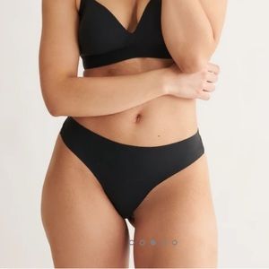 2 Knixy Lace Leakproof Thongs